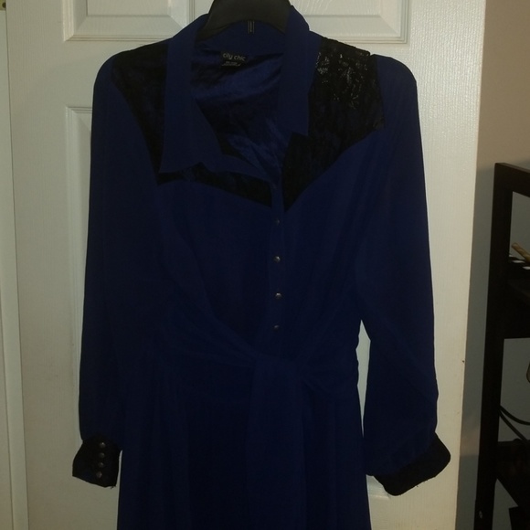 Blue Dress with lace - Picture 5 of 8